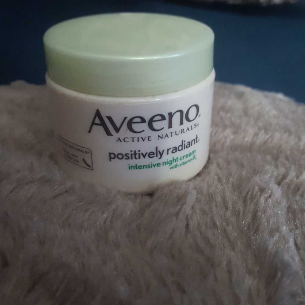 Aveeno positively radiant intensive night cream